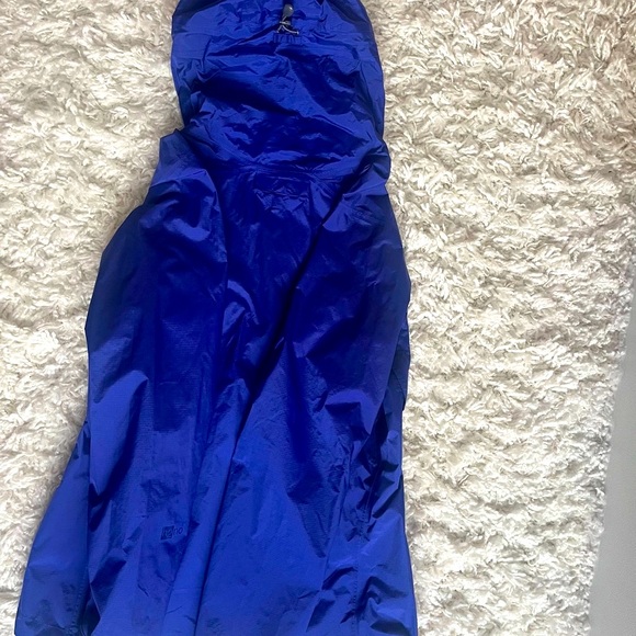Patagonia Blue Hooded rain Jacket - Picture 4 of 4